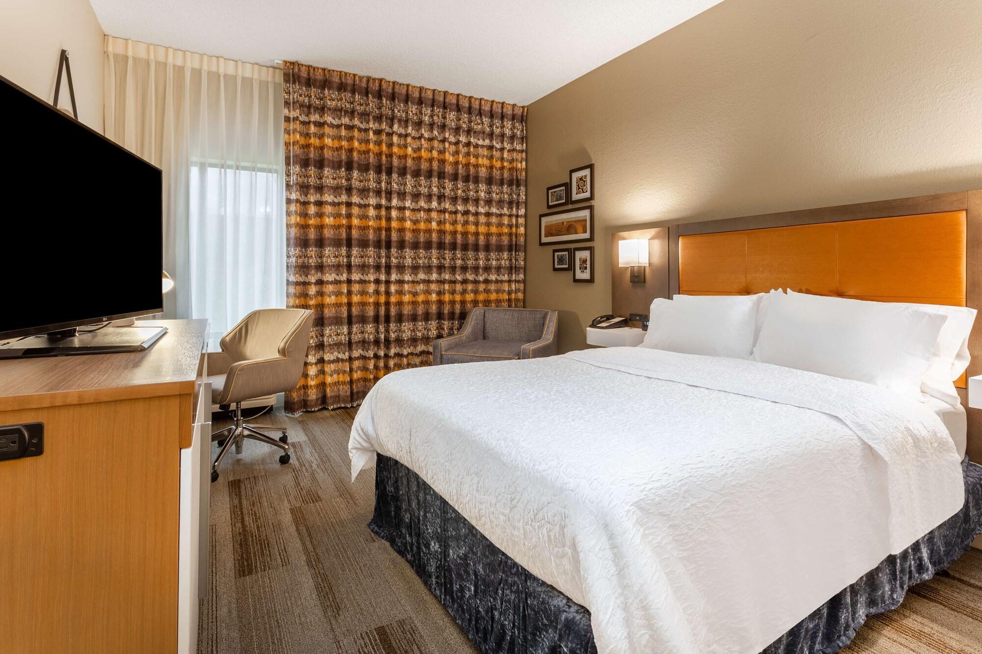 Hampton Inn Cedar Rapids Dış mekan fotoğraf